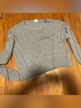Crew Neck Women's Sweater - Gray/tan Korye L
